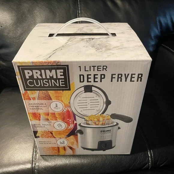 Silver and Black Cookware Set for Modern Kitchens - Picture 4 of 5